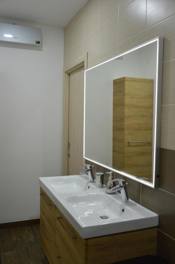 Kancler Apartman *
