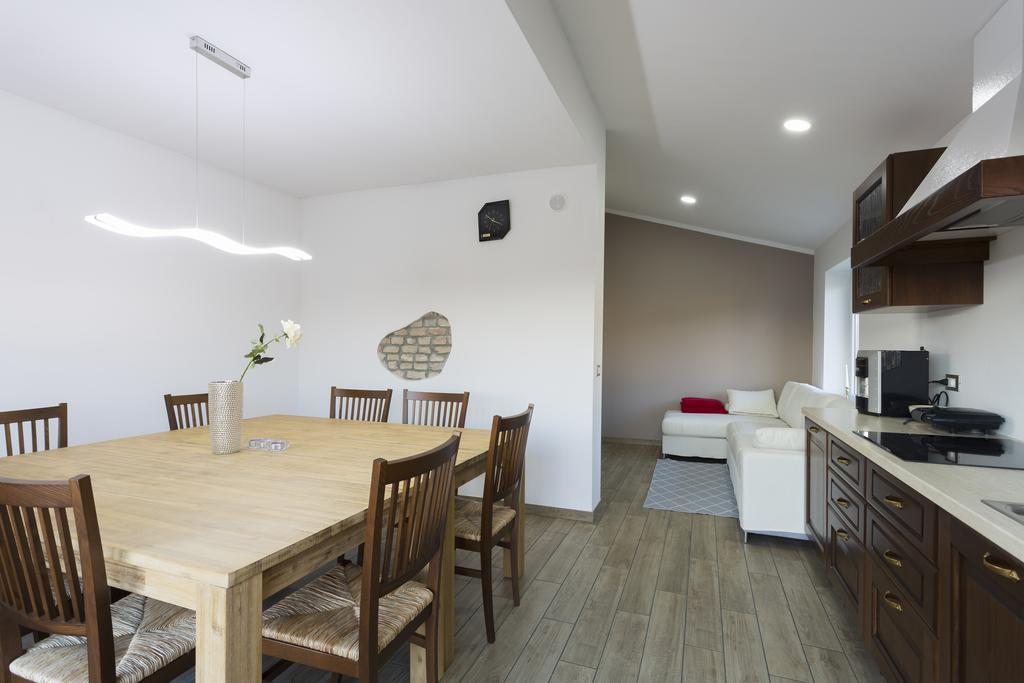 Kancler Apartman *